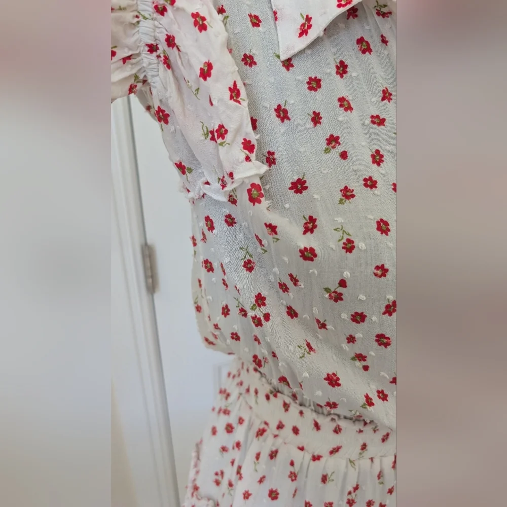 Skylar + Madison White Dress with Red Floral Pattern Size Small - Picture 4 of 10